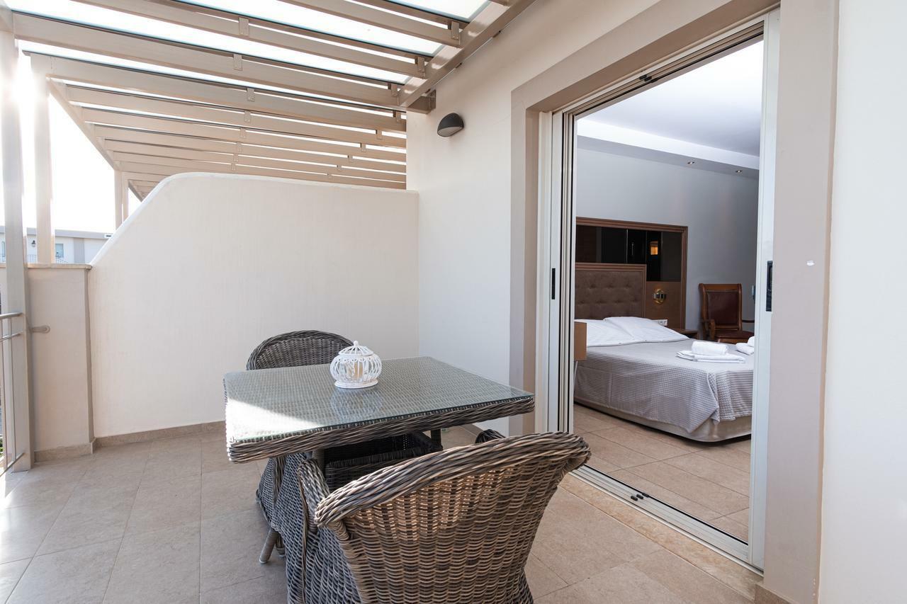 Zoe Seaside Resort Gialova Extérieur photo